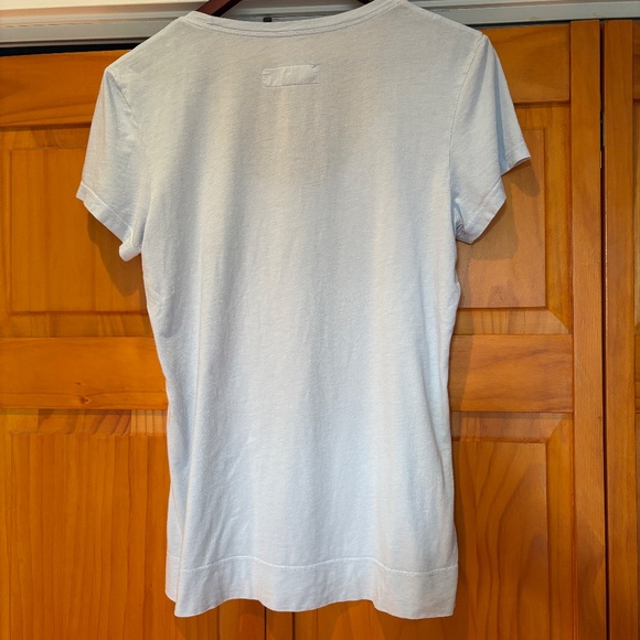 7 For All Mankind Blue Scoop Neck T-Shirt Size Medium, Short Sleeve - Picture 2 of 8